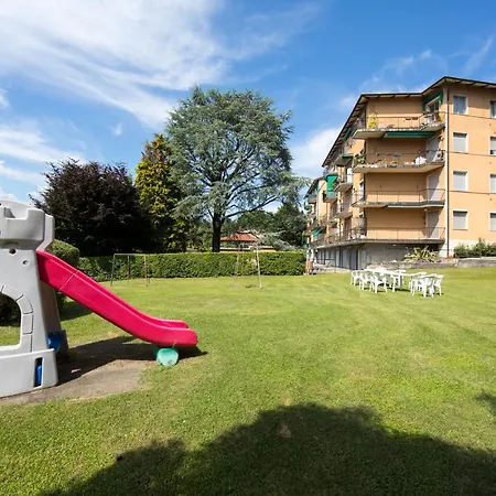 Cerro Maggiore Sleeps 4 * Cerro (Laveno-Mombello)