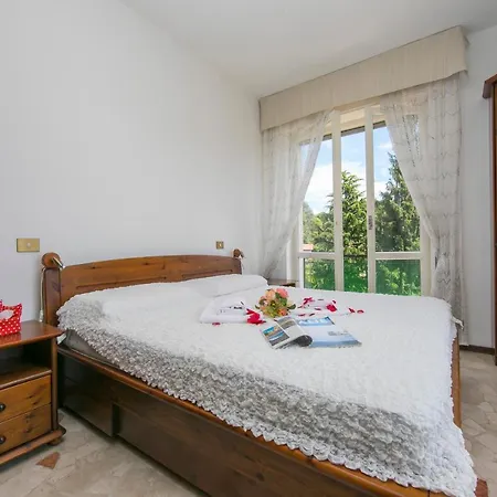 Cerro Maggiore Sleeps 4 アパート